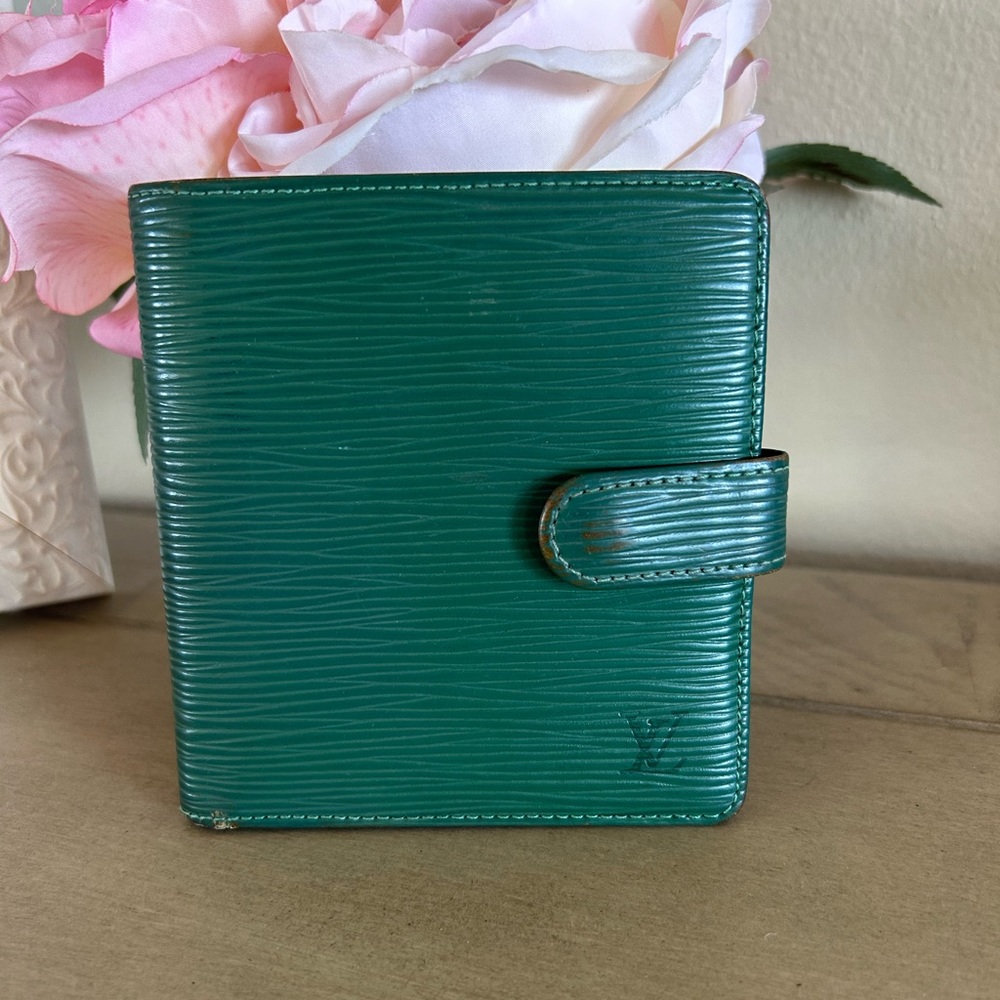 🚨Final price🚨AUTH LV Epi Wallet🍀